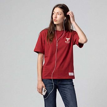 Women's Mitchell & Ness Red Chicago Bulls Core Essential T-Shirt