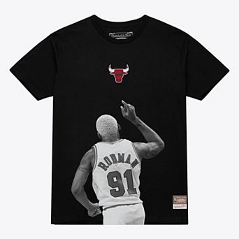 Men's Mitchell & Ness Dennis Rodman Black Chicago Bulls Player T-Shirt
