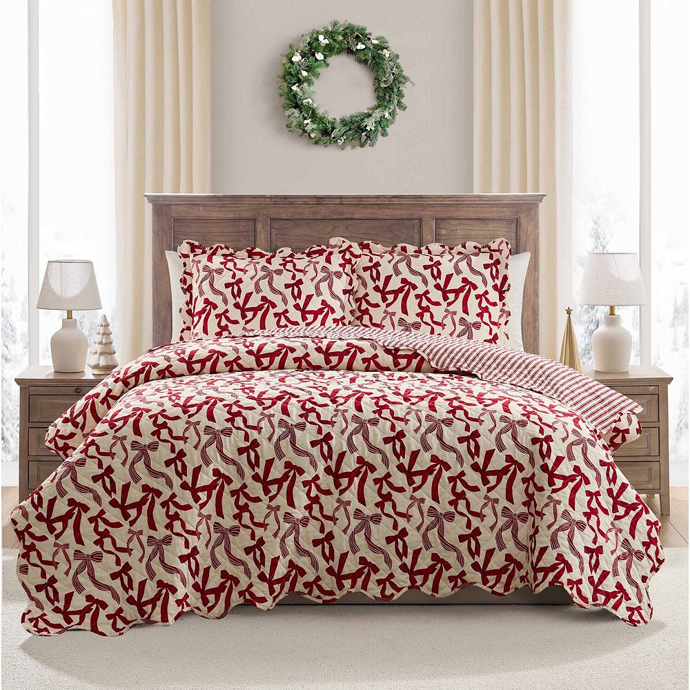 Hallmark Scallop Bow Holiday Quilt Set with Shams