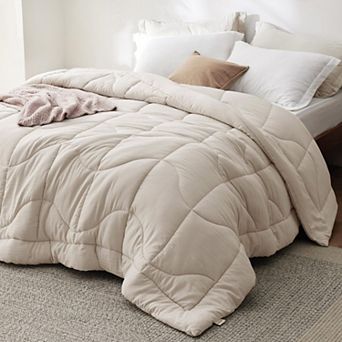 Bedsure Queen Comforter - Comforters for All Season, Ultra-Soft Quilted Down Alternative Comforter