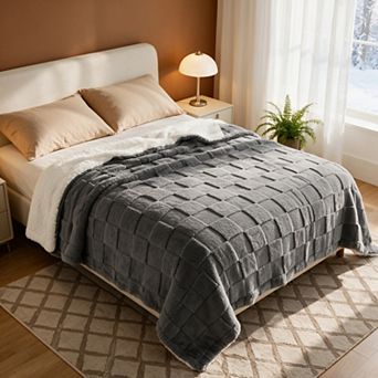 Weighted Throw Blanket 15lbs Electric Throw with Controller, Soft Fleece Checkered Warm Blanket