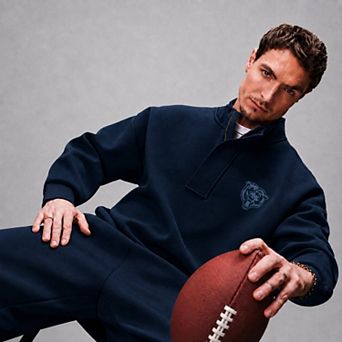 Men's Levelwear Navy Chicago Bears Core Logo Luxe Stein 1/4 Zip Pullover