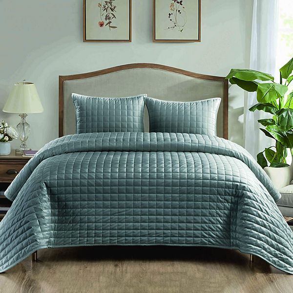 Pointehaven Square Velvet Quilt Set