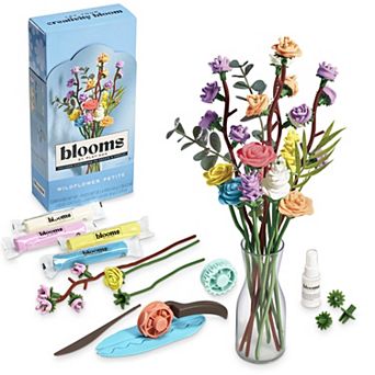Blooms Wildflower Petite Bouquet Kit by Hasbro