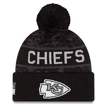 Youth New Era Black Kansas City Chiefs 2026 Salute To Service Cuffed Knit Hat with Pom