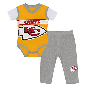 Infant Outerstuff Gold/Heather Gray Kansas City Chiefs Two-Piece Jersey Bodysuit & Pants Set