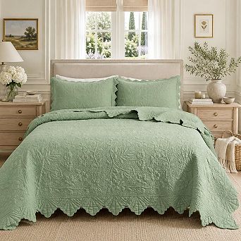 Cotton Farmhouse Floral Vine Quilted Bedding Set Scalloped Edge Lightweight Breathable All Season