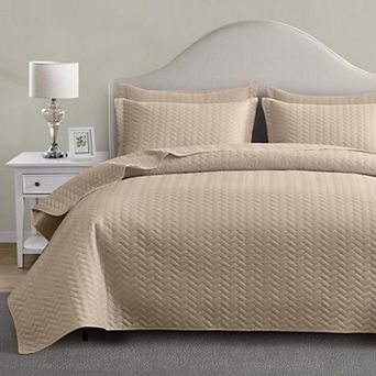 Lightweight Microfiber Chevron Quilt Set All Season Bedding Coverlet