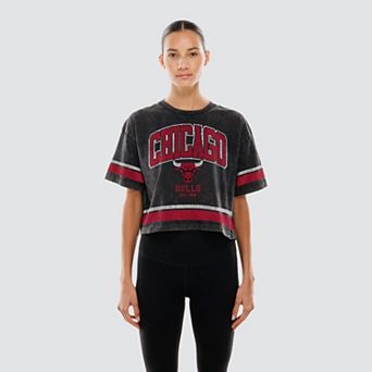 Women's New Era Black Chicago Bulls Cropped Boxy Mineral Wash T-Shirt