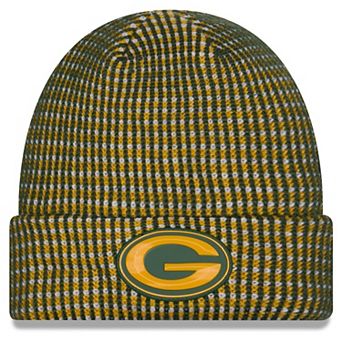 Men's New Era Gold Green Bay Packers 2026 Sideline Cold Weather Cuffed Knit Hat