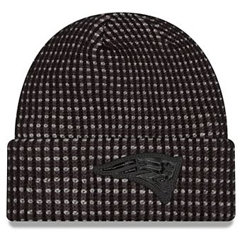 Men's New Era Black New England Patriots 2026 Sideline Cold Weather Cuffed Knit Hat