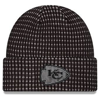 Men's New Era Black Kansas City Chiefs 2026 Sideline Cold Weather Cuffed Knit Hat