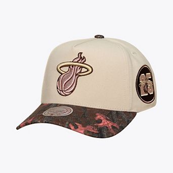 Unisex Mitchell & Ness Cream Miami Heat Fall Pink Pro Snapback Hat