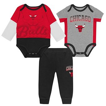 Infant Outerstuff Chicago Bulls Rim Protectors Three-Piece Bodysuit & Pants Set