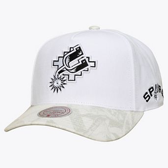 Men's Mitchell & Ness White San Antonio Spurs Ghosted Pro Adjustable Hat