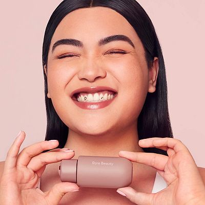 Rare Beauty by Selena Gomez Find Comfort Niacinamide Hydrating