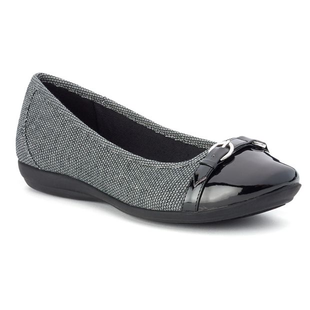 kohls white flats