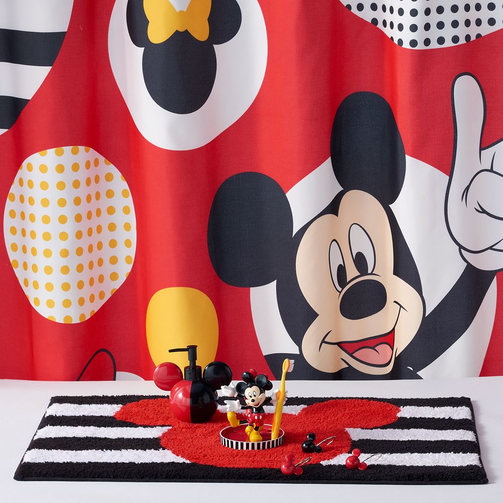disney showcase collection mickey and minnie