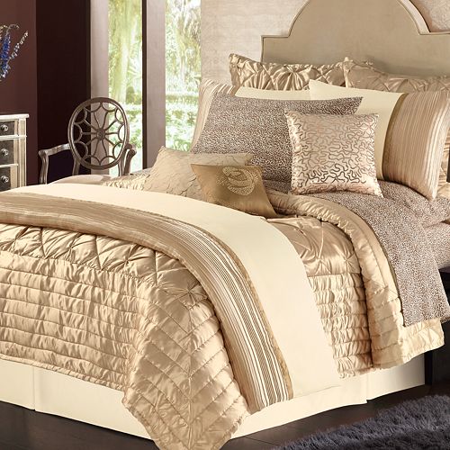 Daisy Fuentes Gold Dust Quilted Coverlet