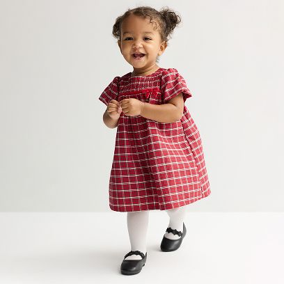 60% off Carter's® clothing.