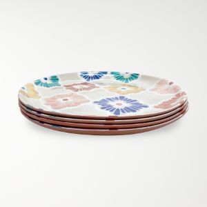 Plates with patterns