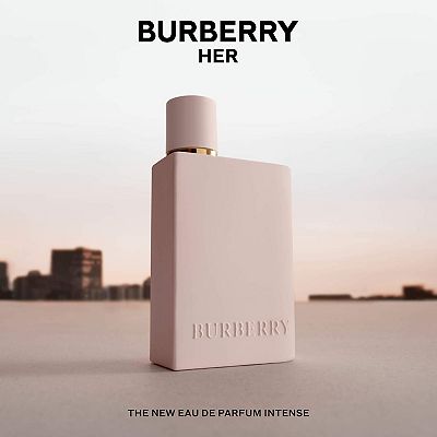 BURBERRY Her Eau de Parfum Intense Travel Spray with Strawberry