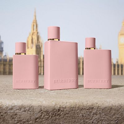 BURBERRY Her Parfum with Cherry