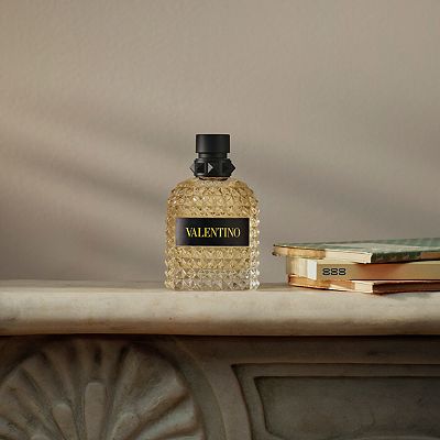 Valentino Uomo Born in Roma Yellow Dream Eau de Toilette with Cinnamon