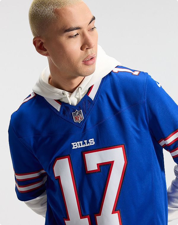 Man wearing NFL Bills jersey